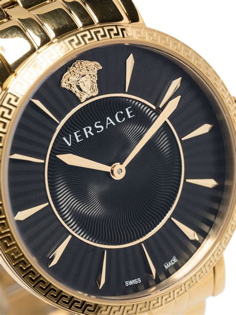 Versace V